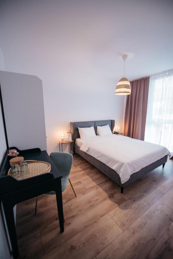 Nuez Apartments Dumbravita  Экстерьер фото