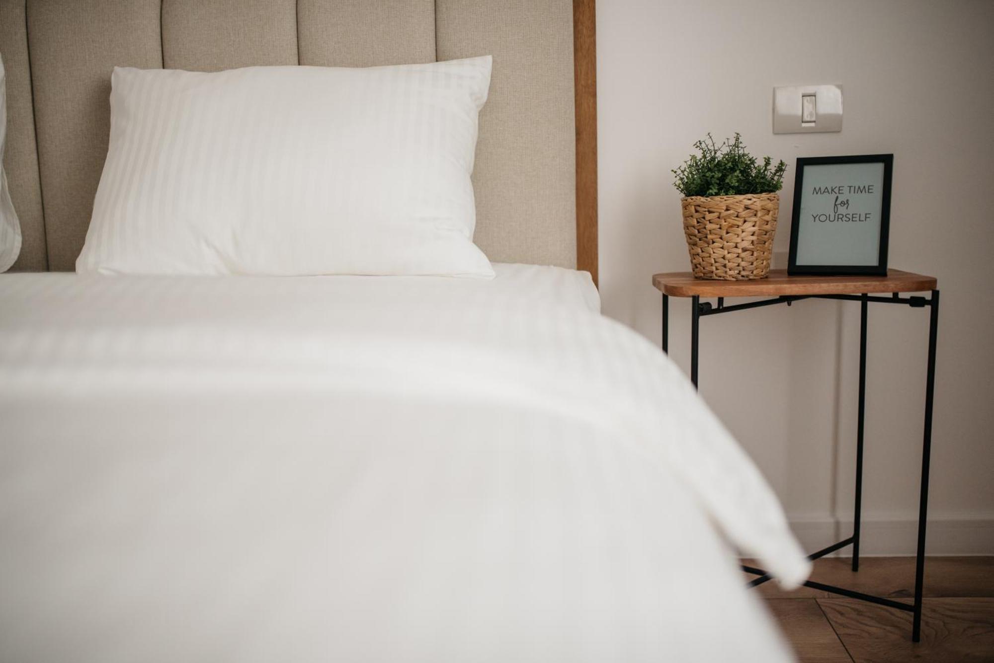 Nuez Apartments Dumbravita  Экстерьер фото