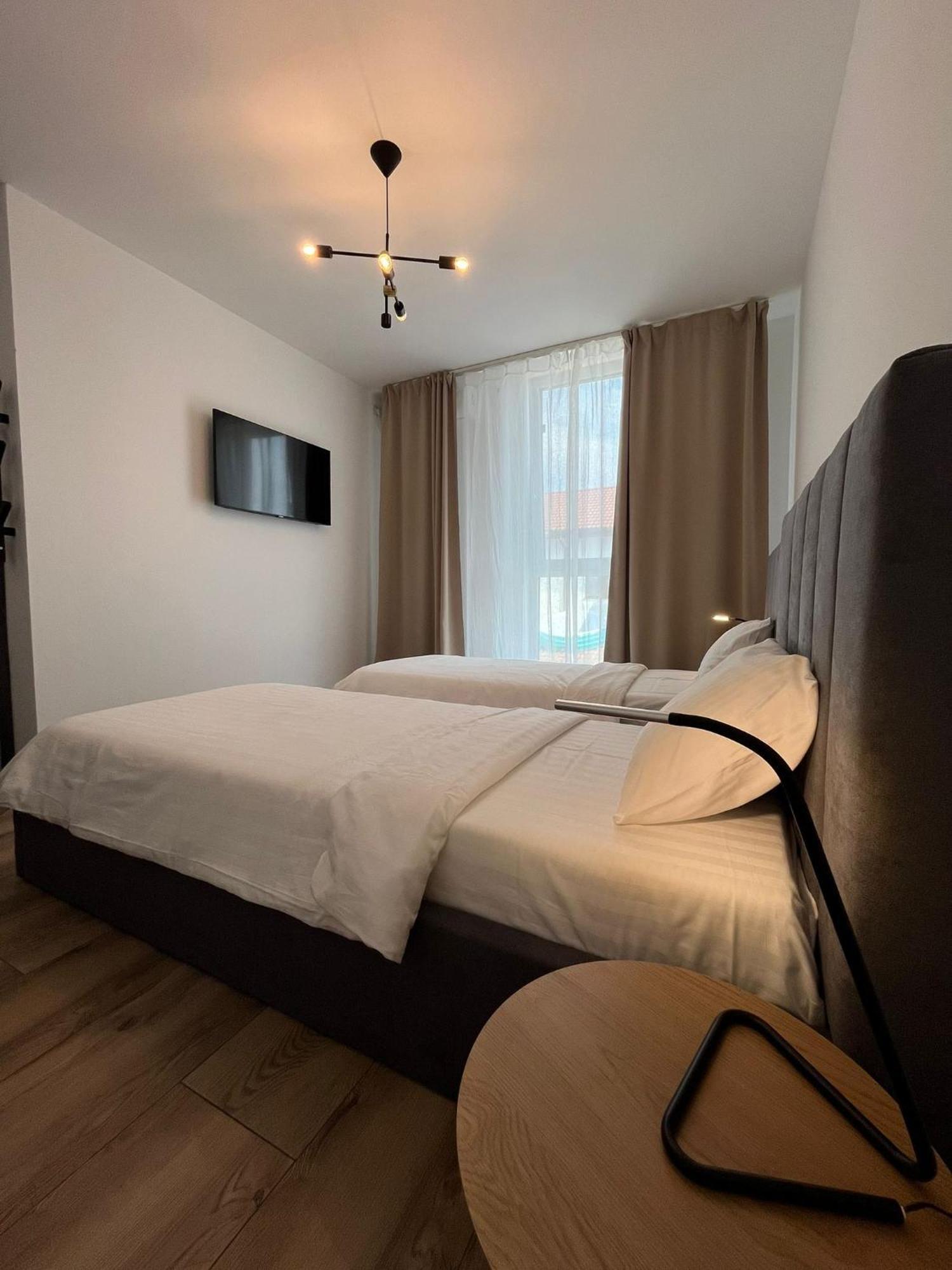 Nuez Apartments Dumbravita  Экстерьер фото